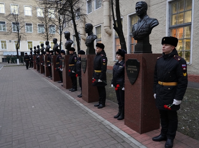 Студенты СПбКТ – на мероприятиях ко Дню Героев Отечества